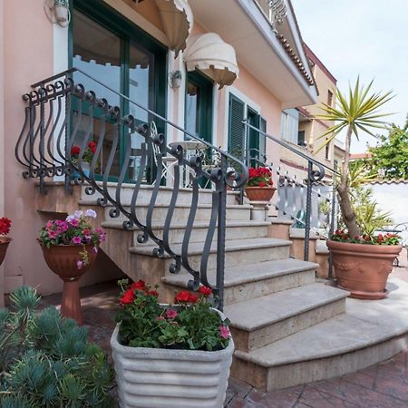Hotel La Villetta Φιουμιτσίνο Εξωτερικό φωτογραφία