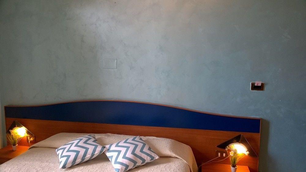 Hotel La Villetta Φιουμιτσίνο Εξωτερικό φωτογραφία