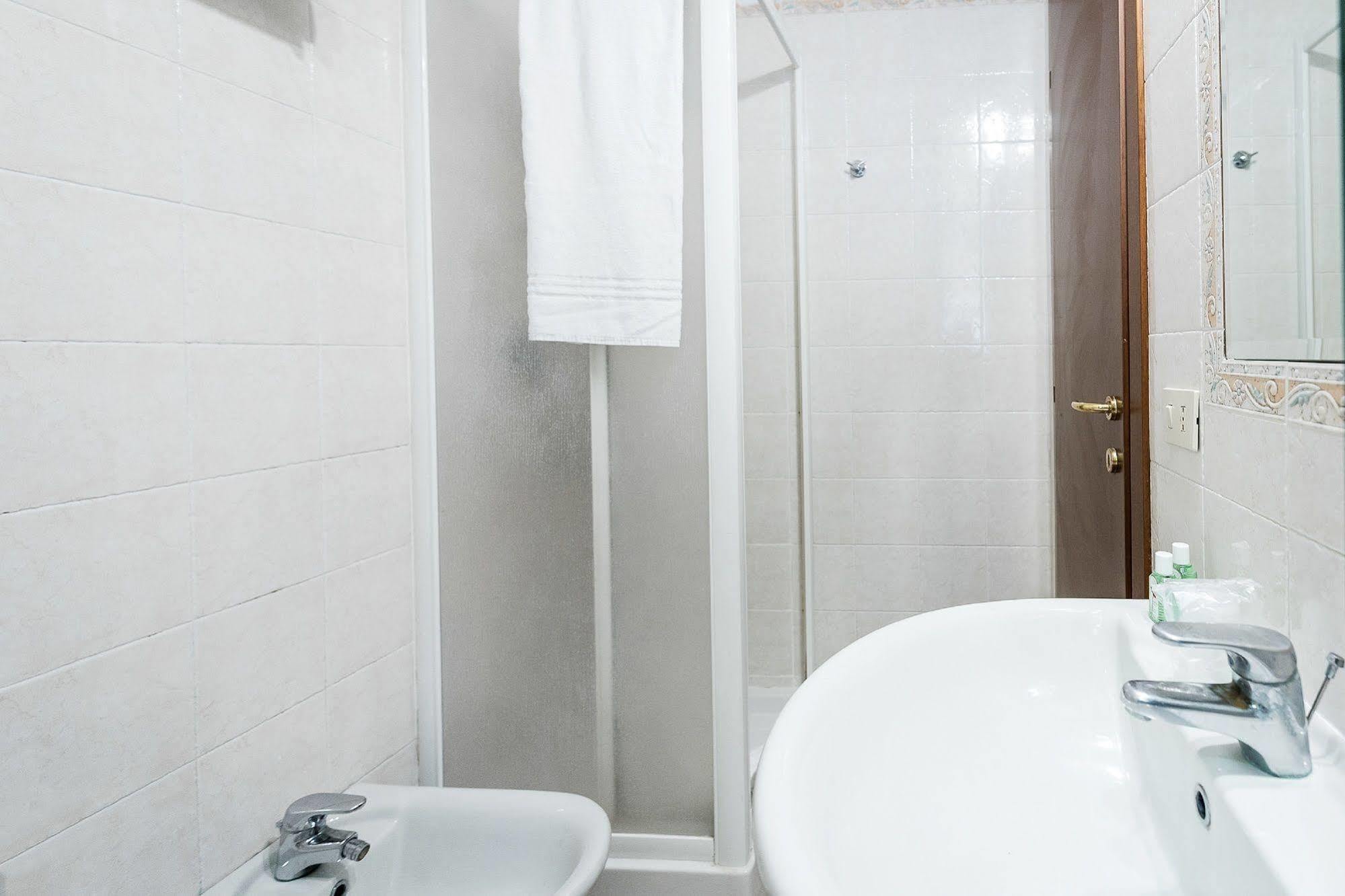 Hotel La Villetta Φιουμιτσίνο Εξωτερικό φωτογραφία