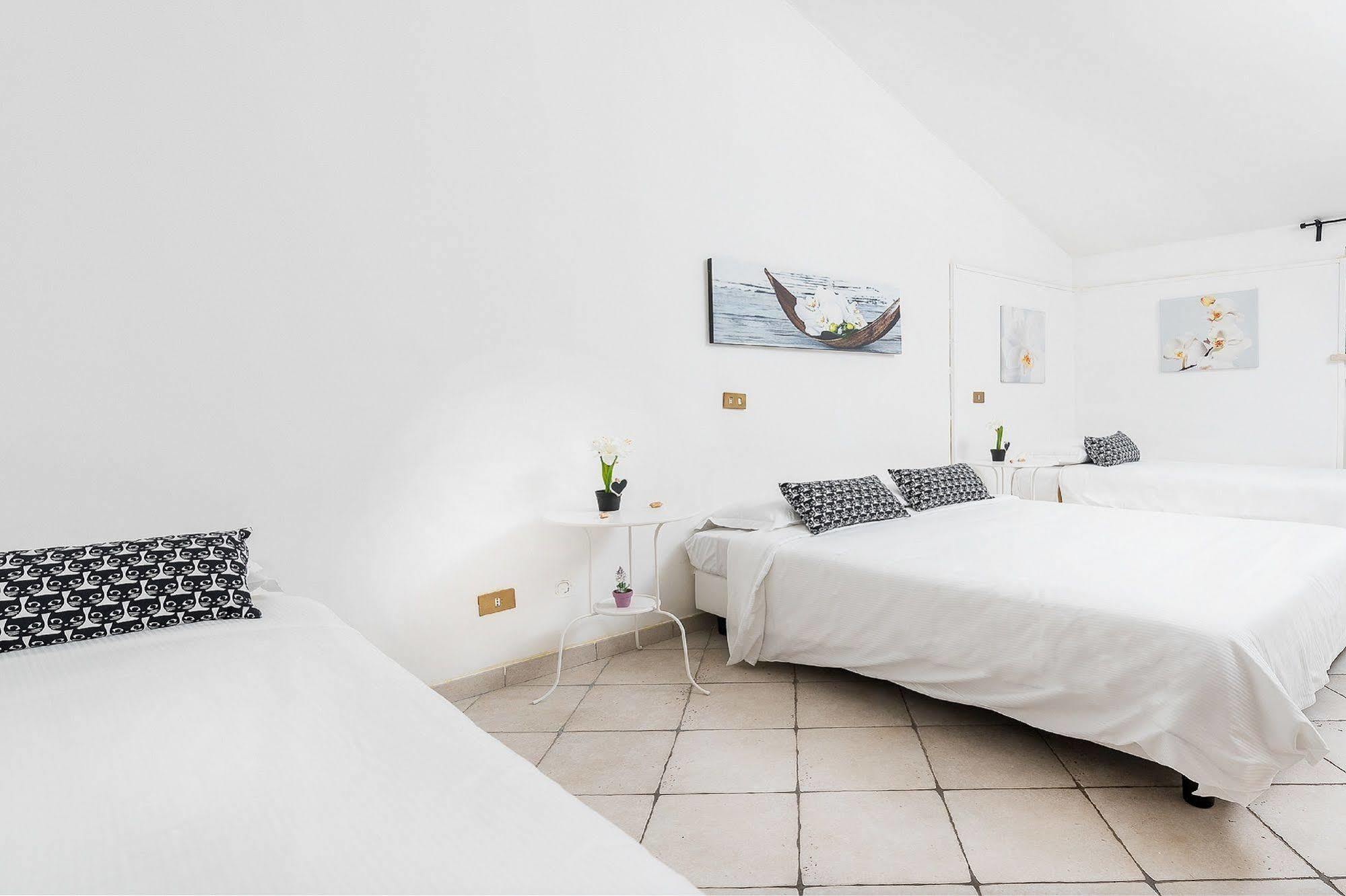 Hotel La Villetta Φιουμιτσίνο Εξωτερικό φωτογραφία