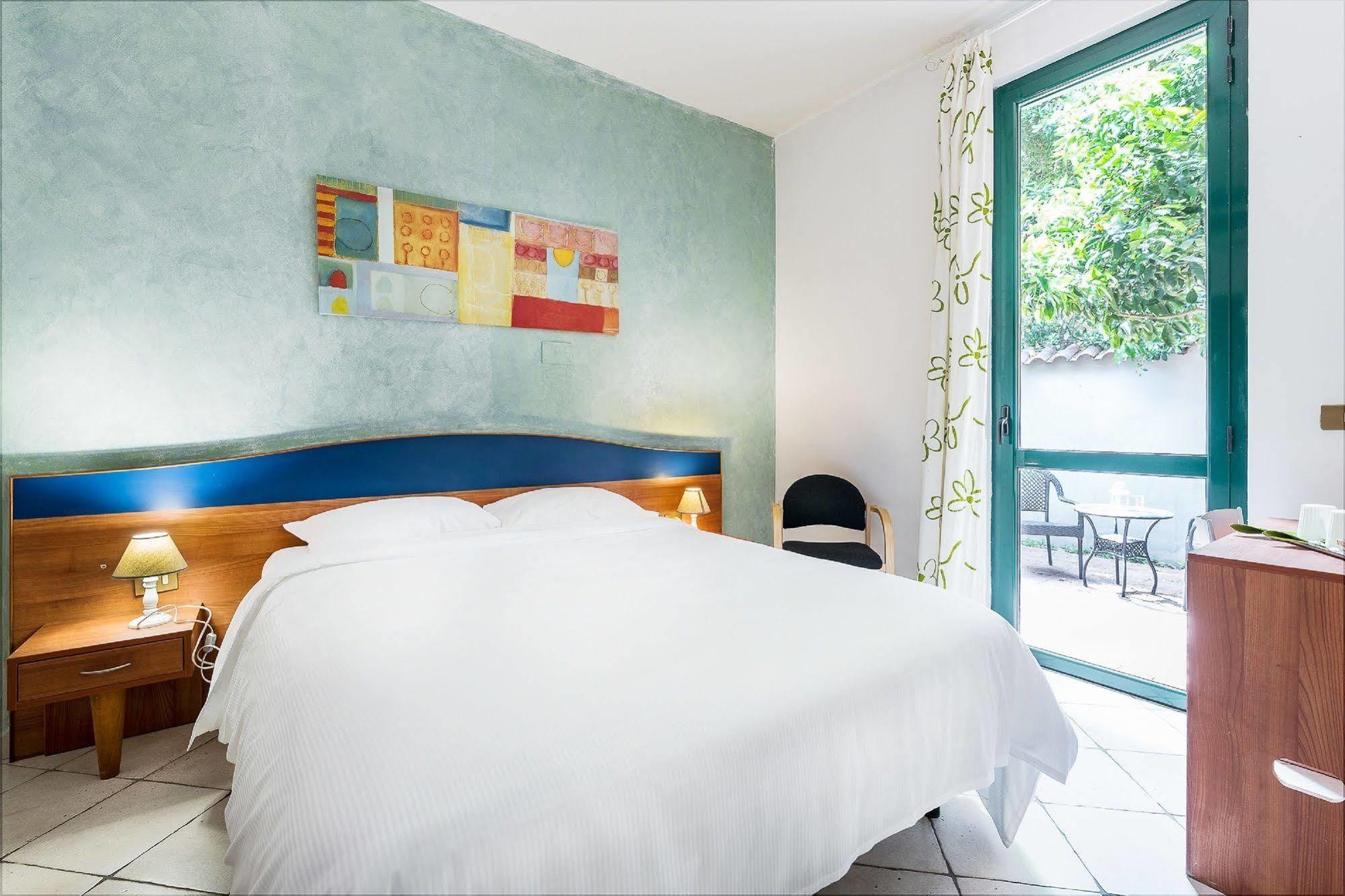 Hotel La Villetta Φιουμιτσίνο Εξωτερικό φωτογραφία