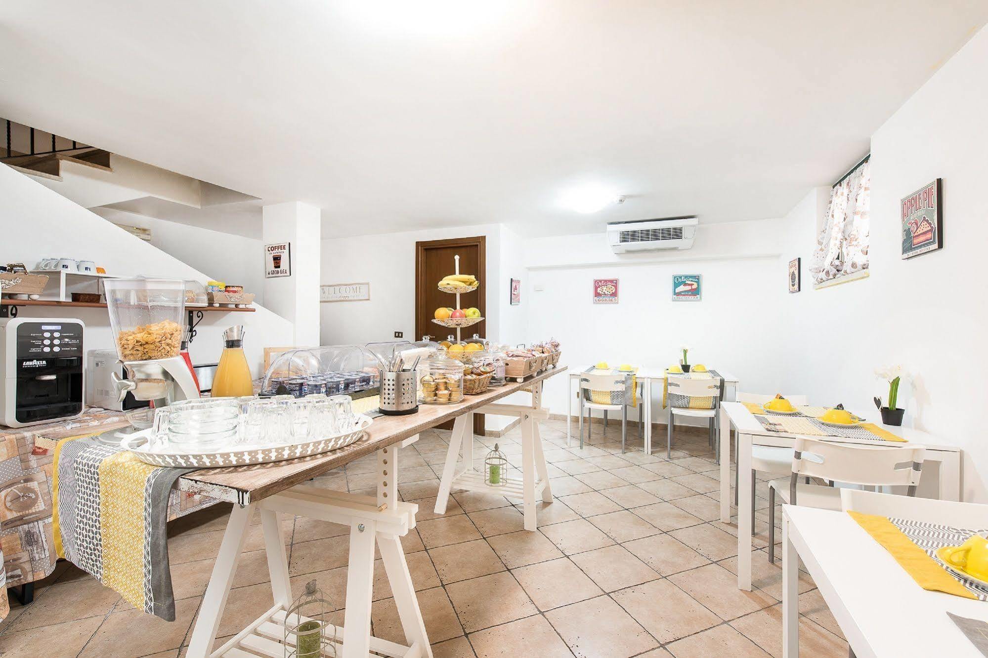 Hotel La Villetta Φιουμιτσίνο Εξωτερικό φωτογραφία