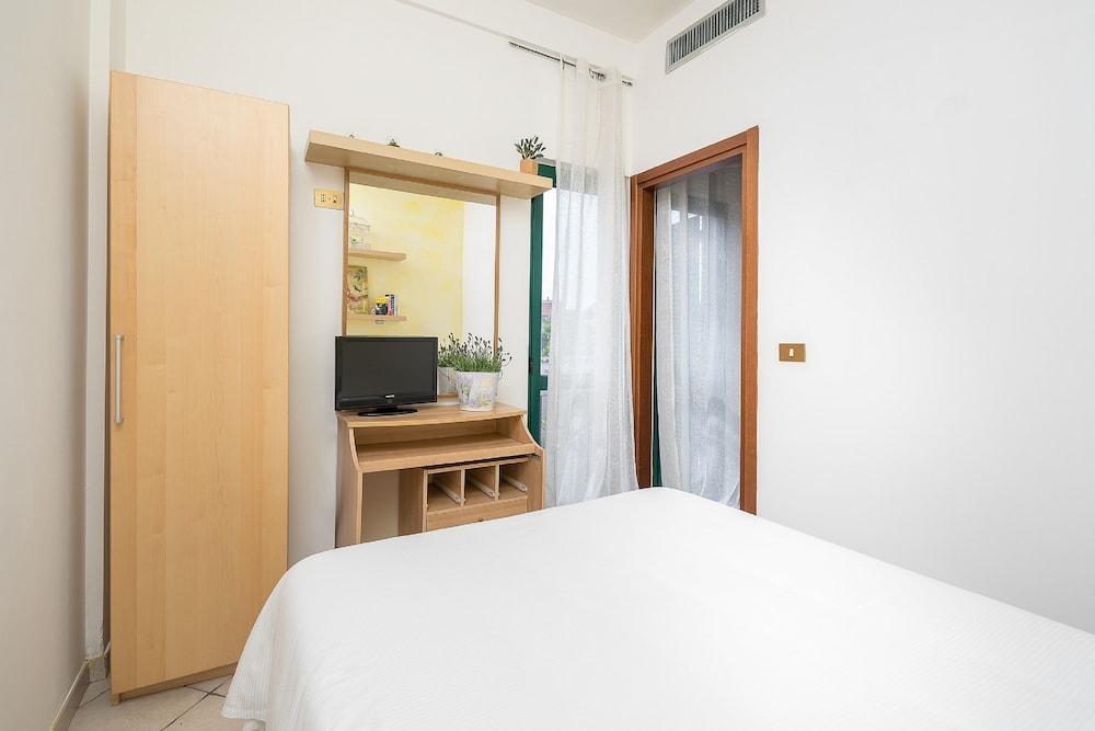 Hotel La Villetta Φιουμιτσίνο Εξωτερικό φωτογραφία
